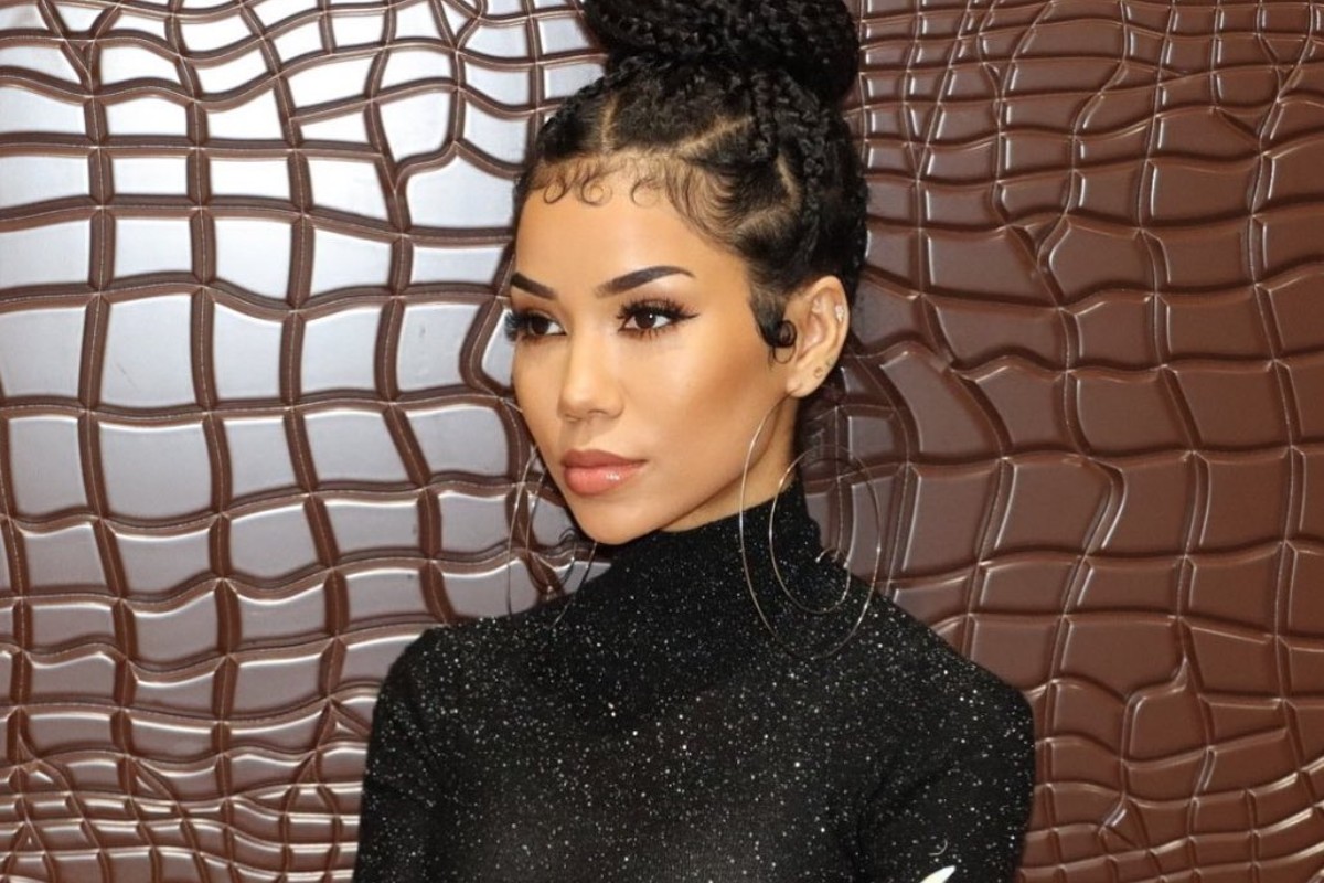 Jhene Aiko Says No To Asian Hate By Opening Up About The Discrimination Her Asian Family Have Faced Daily Drama Collector